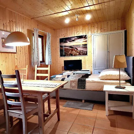 Mistral Przy Plazy Caloroczne 롯지 우스트카