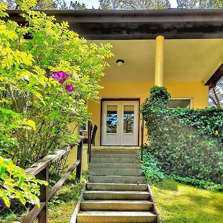 Mistral Przy Plazy Caloroczne Lodge *