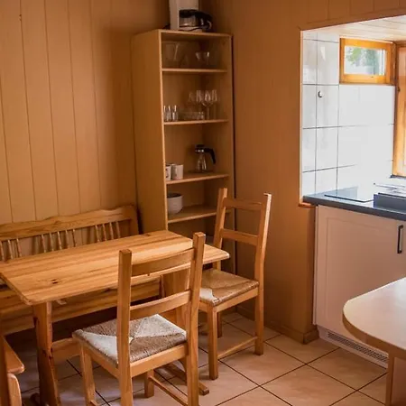 롯지 Mistral Przy Plazy Caloroczne 우스트카