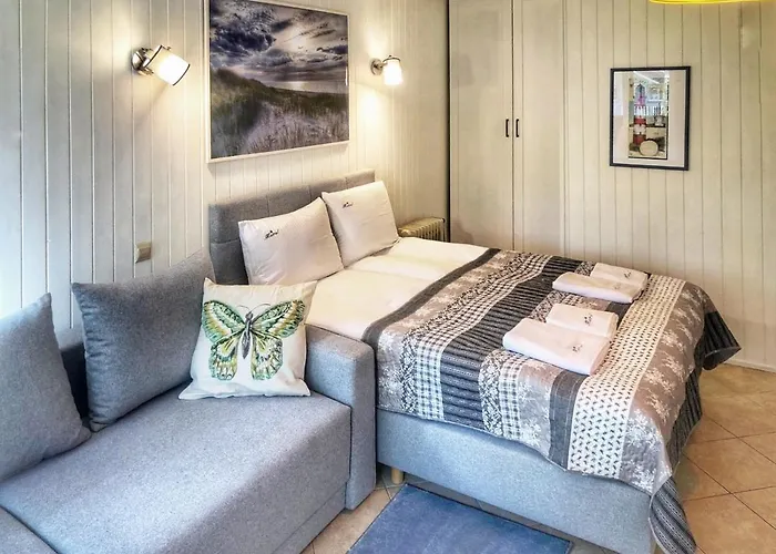 Mistral Przy Plazy Caloroczne Lodge *