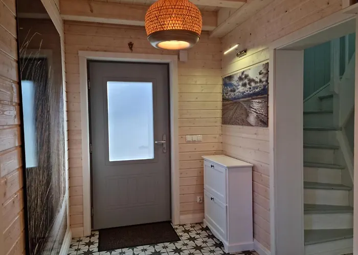 Orman Evi Mistral Przy Plazy Caloroczne *