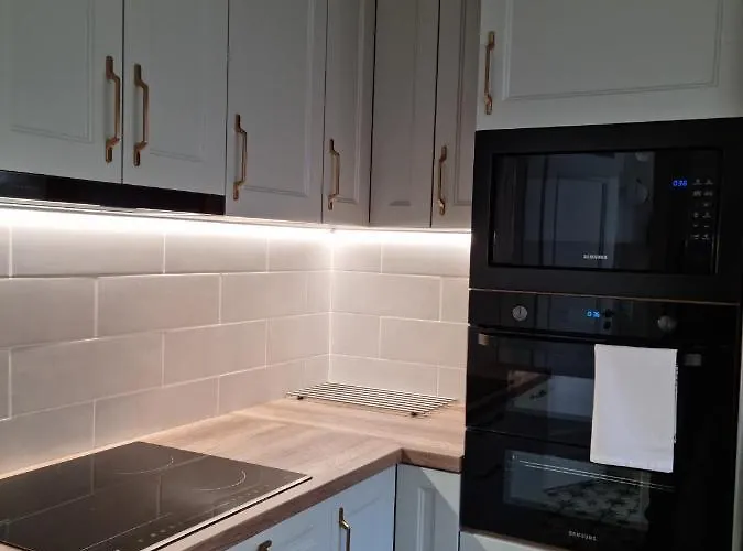 Orman Evi Mistral Przy Plazy Caloroczne *